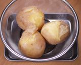 鮭と玉ねぎの愛のポテトサラダ♡作り方2写真