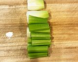 箸が止まらない！セロリの浅漬け作り方4写真