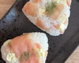 スモークサーモン&チーズのおにぎり作り方2写真