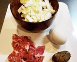 ゆで卵入り！白菜と豚肉の味噌汁作り方1写真