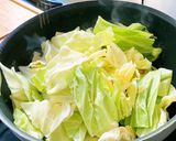 丸めた肉にチーズがIN・味噌ケチャ炒め物作り方7写真