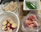 さつまいもと蓮根と鶏肉の甘酢炒め作り方2写真