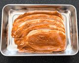 63℃ 生姜しょうゆ麹漬け豚肉作り方1写真