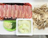 豚バラ肉と舞茸と玉ネギの粒マスタード炒め作り方1写真