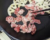 蓮根とじゃがいもと豚こまの胡麻ドレ炒め作り方5写真