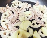蓮根とじゃがいもと豚こまの胡麻ドレ炒め作り方6写真