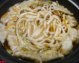 簡単！餃子うどん鍋　しょうが風味作り方4写真