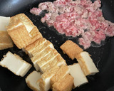 調味料1つ！熱々とろ〜厚揚げそぼろ煮作り方3写真