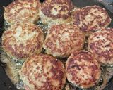 【簡単夕食】きのこトマト煮込みハンバーグ作り方5写真