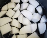 八方汁で作る手羽元と大根のスープ作り方1写真