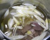 簡単！レバニラのお味噌汁作り方3写真