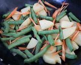サヤインゲンとじゃが芋のシーチキン炒め作り方4写真