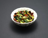 ご飯のお供│蕪の葉と椎茸のごま油炒め作り方4写真
