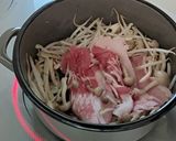 冷蔵庫の余りの肉野菜で鶏ガラ鍋スープ作り方1写真