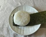 パリおにぎり♪しらすと鮭フレークと大葉✨作り方2写真