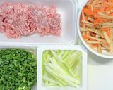 豚ひき肉とセロリ入りの中華風キンピラ作り方1写真
