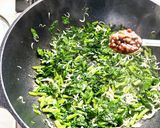 しらすと大根葉の醤油麹炒め作り方4写真