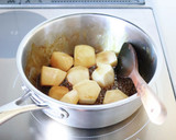 コク旨でご飯に合う【里芋と豚のごま味噌煮作り方3写真