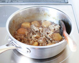 コク旨でご飯に合う【里芋と豚のごま味噌煮作り方6写真