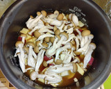 さつまいもと油揚げとしめじの炊き込みご飯作り方3写真