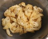 フライパンで豚ばら肉大根刻み揚げの炒め煮作り方3写真