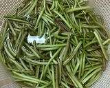 サツマイモのツル（茎）のキンピラ炒め作り方2写真