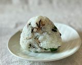 しらすと昆布、大葉、炒りごまのおにぎり作り方6写真