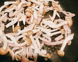 豚肉、しめじ、ニラの卵とじ丼作り方4写真