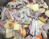 給食の「秋の香りシチュー」♡きのこ＆いも作り方3写真