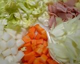 野菜たっぷりコンソメスープ作り方1写真