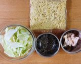 塩こんぶで簡単!ホルモン塩焼きそば作り方1写真
