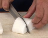 味しみ抜群！大根のどて煮【食遺産】作り方1写真