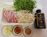 焼肉の生だれで作る　豚肉の豆苗もやし巻き作り方2写真