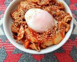 温玉を添えた豚キムチ丼♪作り方1写真