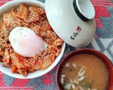 温玉を添えた豚キムチ丼♪作り方5写真