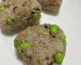 おにぎり 枝豆、鮭作り方3写真