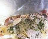 給食の「鶏肉のハーブ焼」♡もも肉使用作り方1写真
