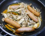 簡単！シャウエッセン舞茸のトリュフ塩炒め作り方3写真