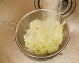 レンジで簡単、大根の皮と豚細切れ肉の煮物作り方5写真