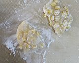 レンジで簡単！とろふわ求肥のコーン大福作り方5写真