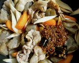 こんにゃくたっぷり豚こまと根菜の煮物作り方4写真