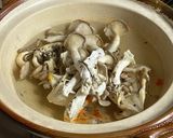 ハリハリハリッサ鍋　豚肉＆きのこ作り方2写真