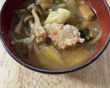 野菜たっぷり鶏団子ピリ辛味噌汁作り方4写真