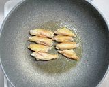 鶏手羽中とジャガ芋と玉ネギのトマト煮作り方3写真