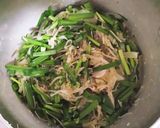 簡単✿ニラと もやし エノキの中華スープ作り方5写真
