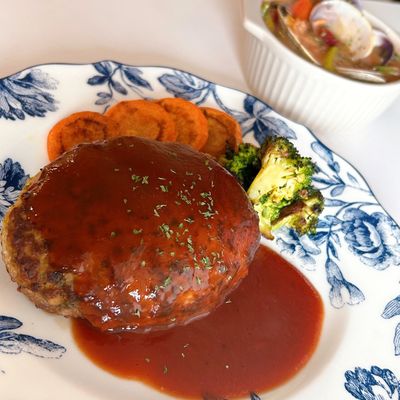 子供にも♪ピーマンとお豆腐入りハンバーグ by ⌯ˆ‎﻿•ﻌ•ˆ