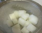 手羽元と大根の鶏ガラ煮作り方1写真