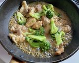 鶏肉とブロッコリーのシークヮーサー炒め作り方4写真