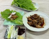焼肉をサンチュで巻いて♪作り方6写真
