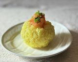 ターメリックライスで海老チリおにぎり作り方7写真